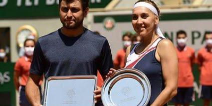 Roland Garros 2021 - Runners-up Mixed Doubles Aslan Karatsev & Elena Vesnina